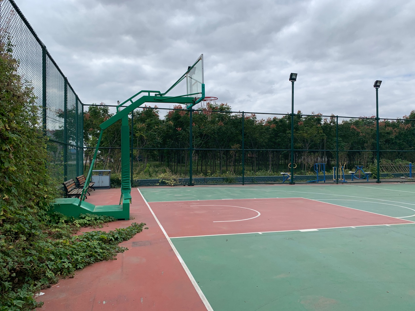 明強(qiáng)村市民球場(chǎng)