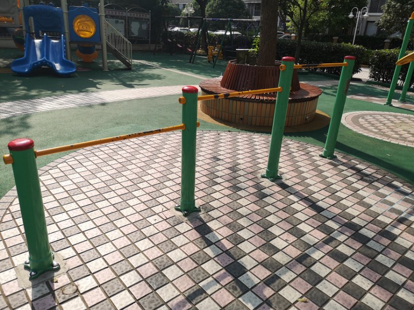 多聯(lián)壓腿架