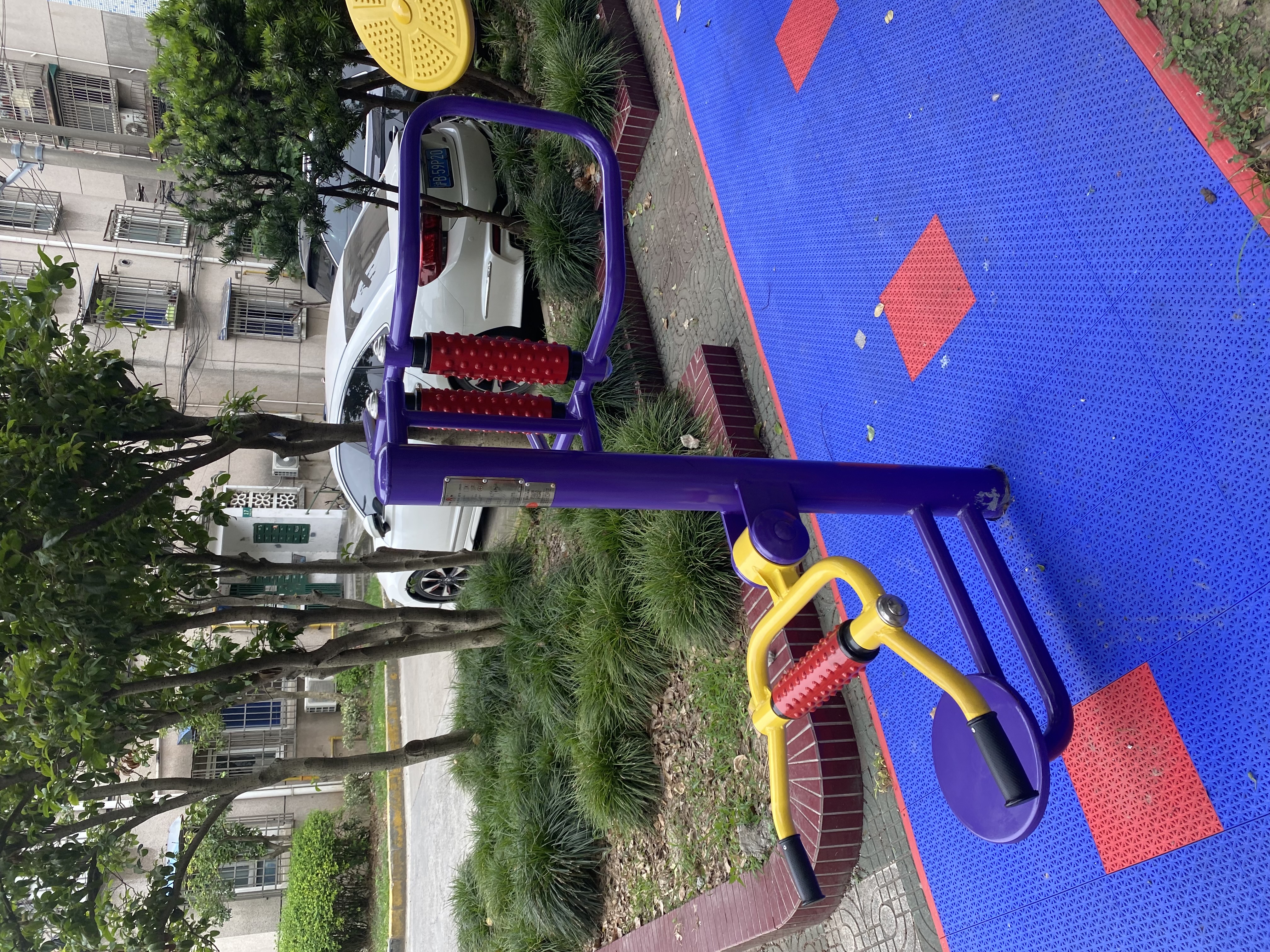 腰背按摩器 腰背按摩器