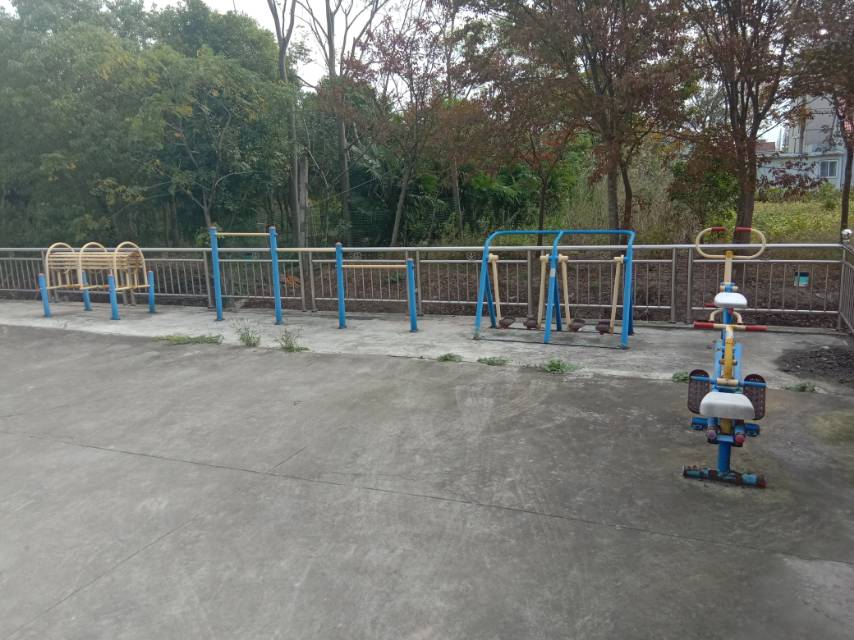 齊成村健身點(diǎn)2