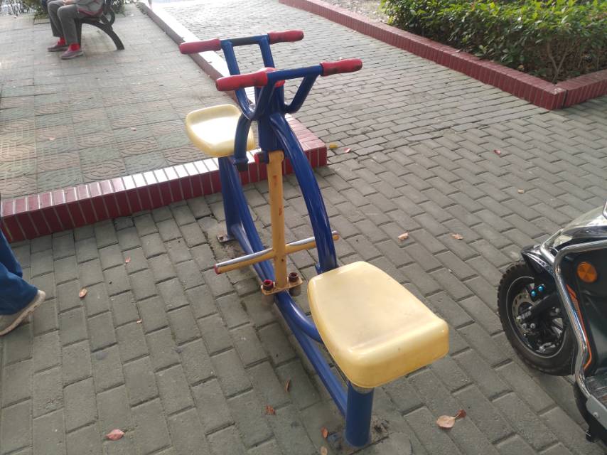 下肢康復(fù)器