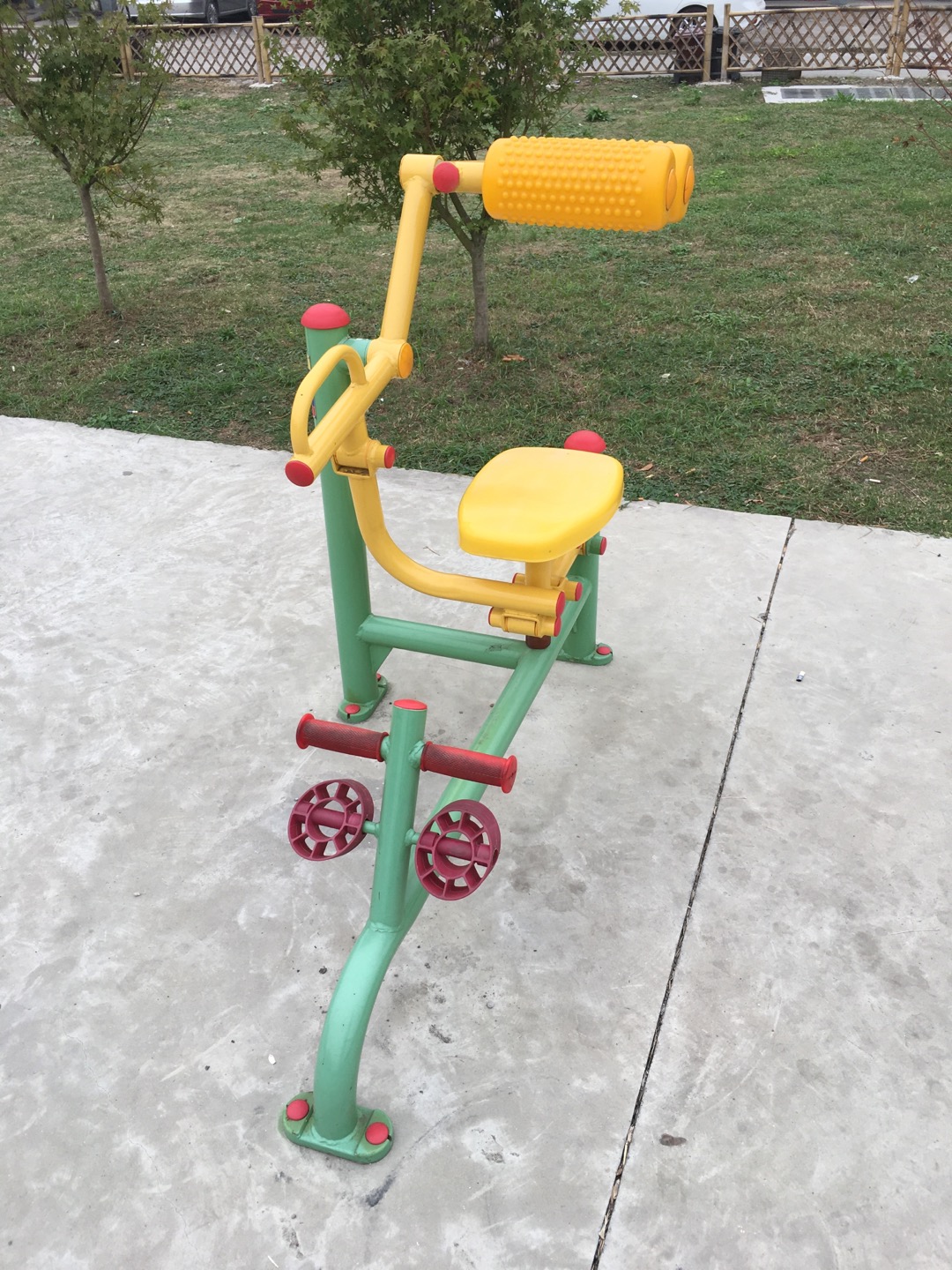 腹背鍛煉器 腹背鍛煉器