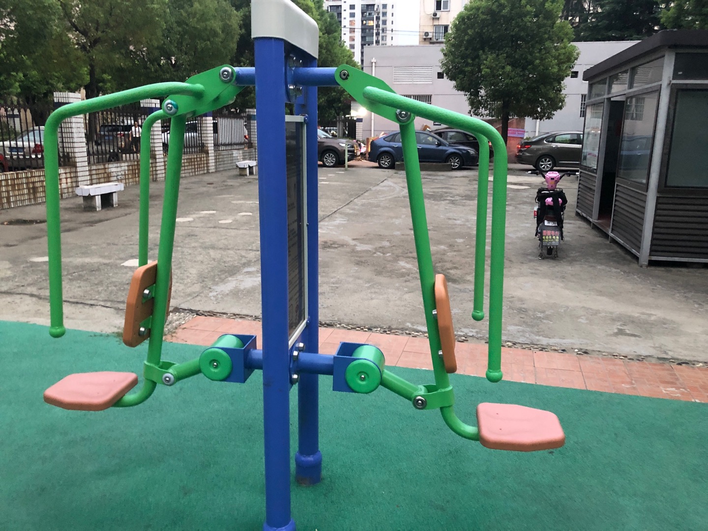 雙立柱前推訓(xùn)練器 雙立柱前推訓(xùn)練器