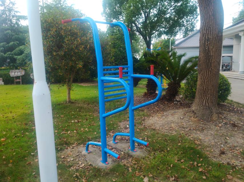 多功能訓練器 多功能訓練器