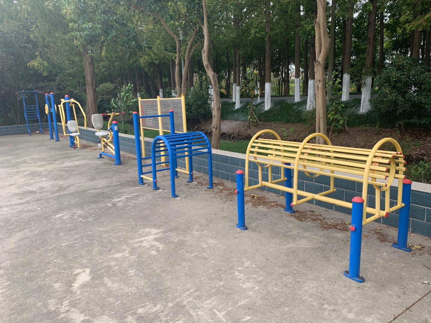 豎新鎮(zhèn)惠民村健身點一