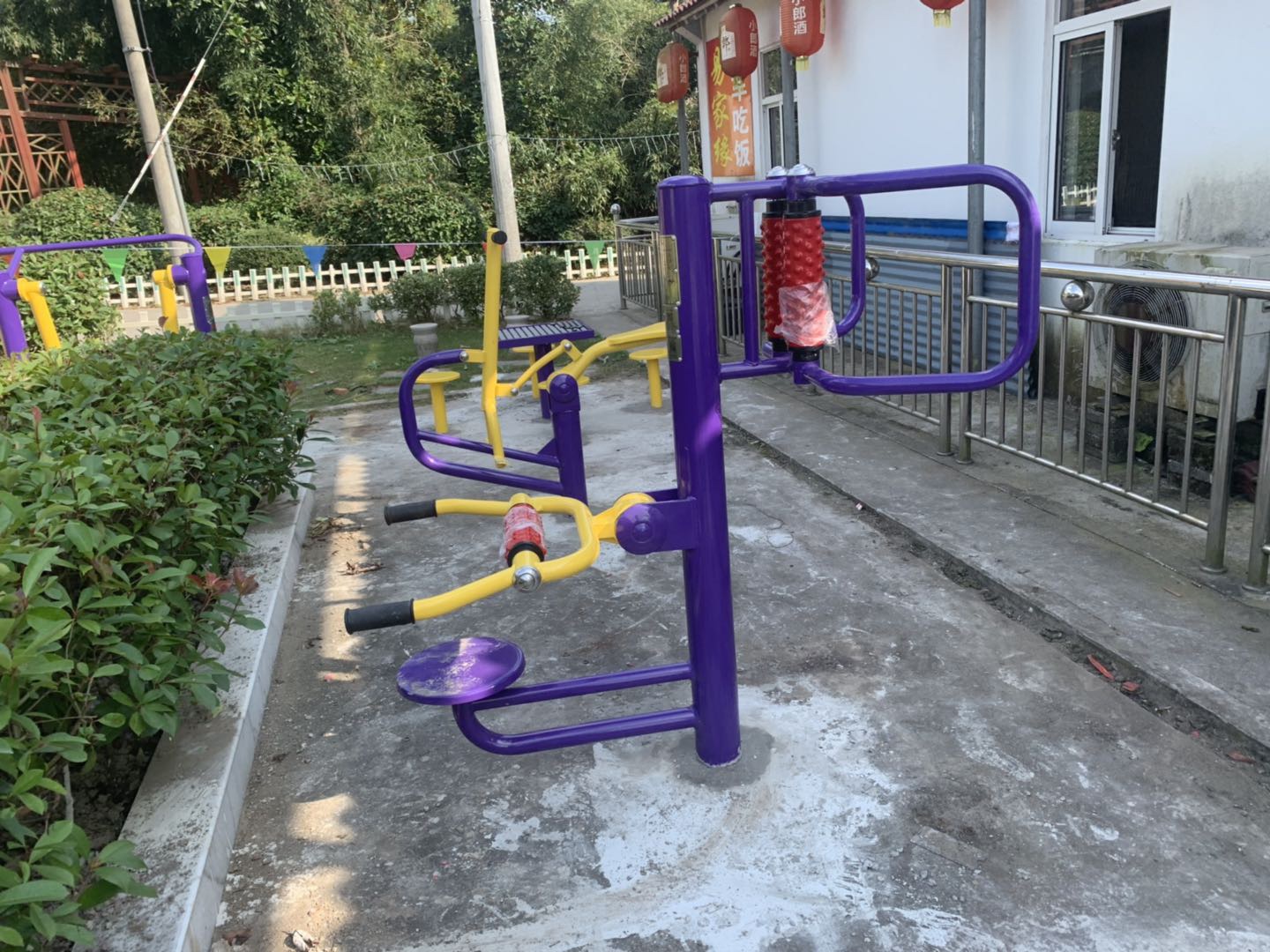 腰背按摩器 腰背按摩器